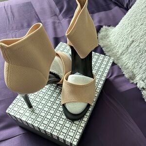 New Bella Nude heel